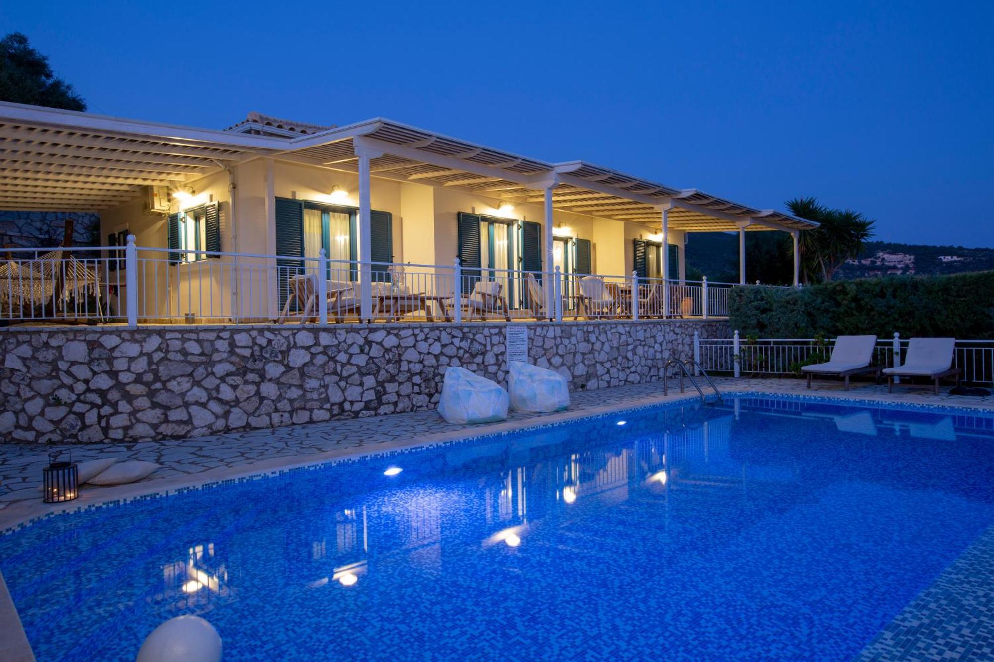 Ionian Calm Villas วาซีลีกี ภายนอก รูปภาพ