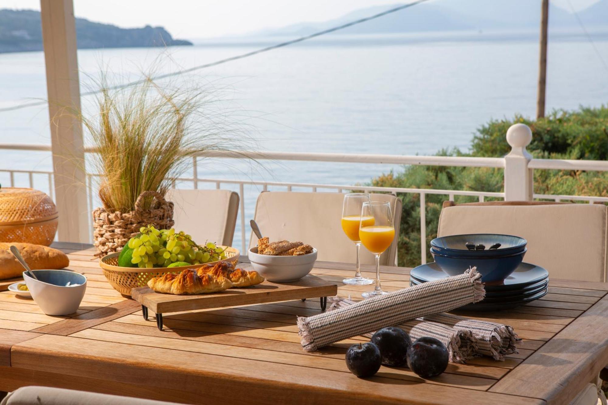 Ionian Calm Villas วาซีลีกี ภายนอก รูปภาพ