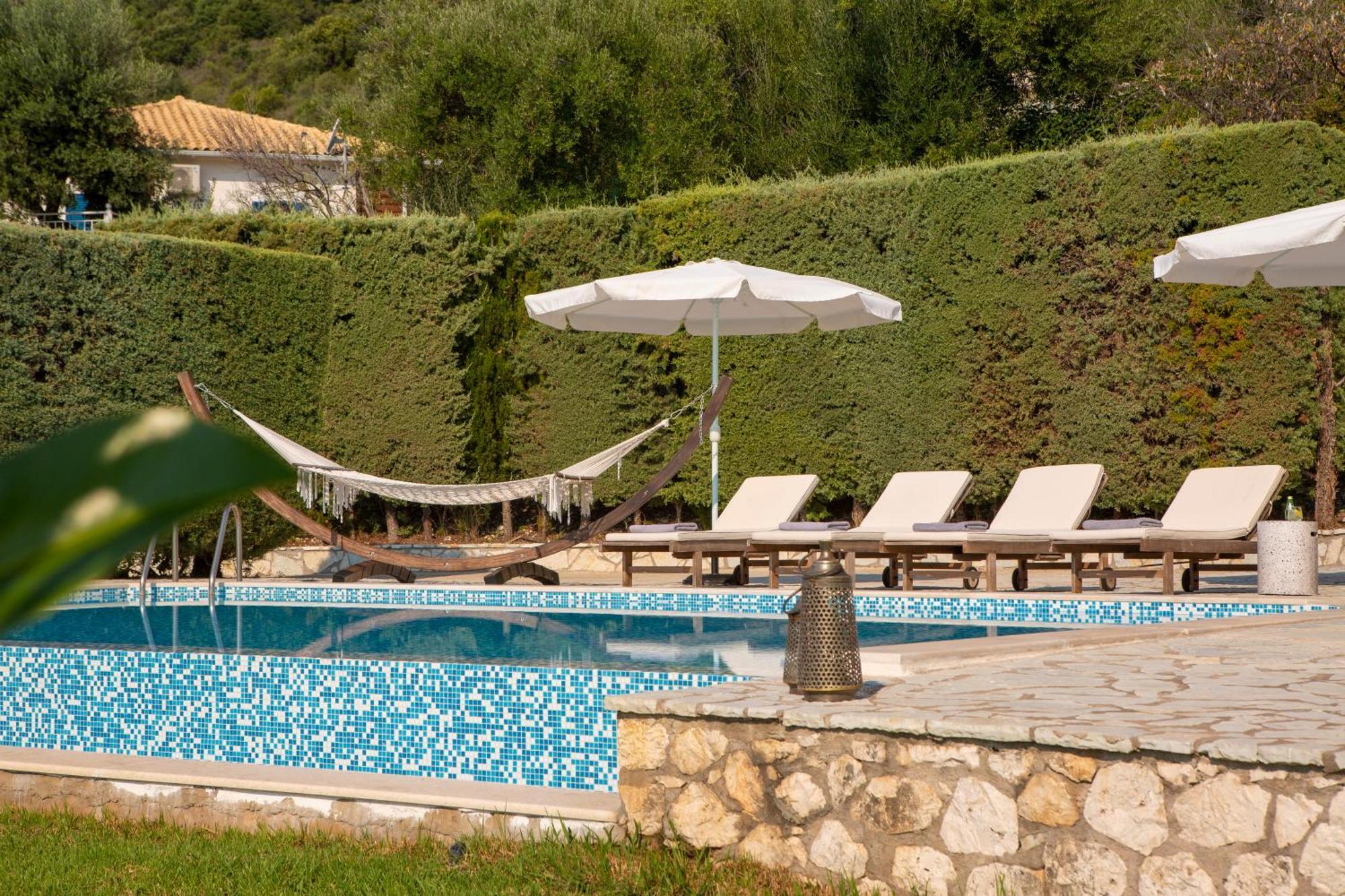 Ionian Calm Villas วาซีลีกี ภายนอก รูปภาพ